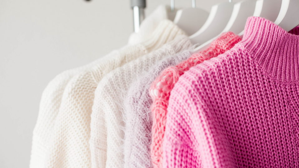cuci sweater tips merawat sweater laundry sweater surabaya laundry baju winter